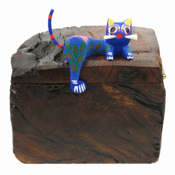 Shelf Cat with Whiskers - Oaxacan Wood Carving  |  EarthView