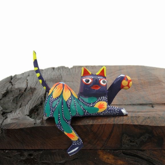 Shelf Cat - Oaxacan Wood Carving  |  EarthView