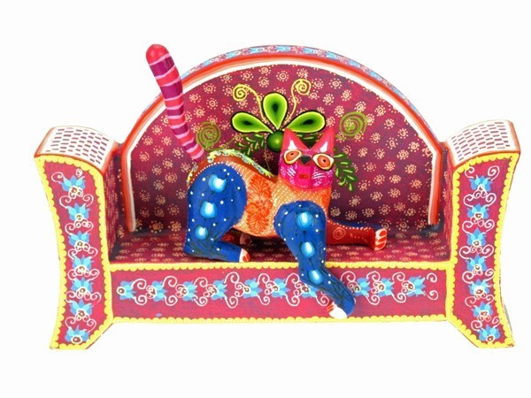 Cat on couch - Oaxacan Wood Carving  |  EarthView