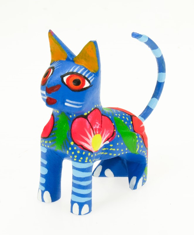 Cat sitting - Oaxacan Wood Carving  |  EarthView