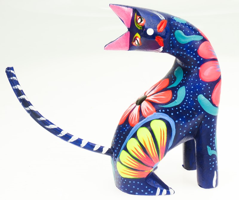 Cat sitting - Oaxacan Wood Carving  |  EarthView