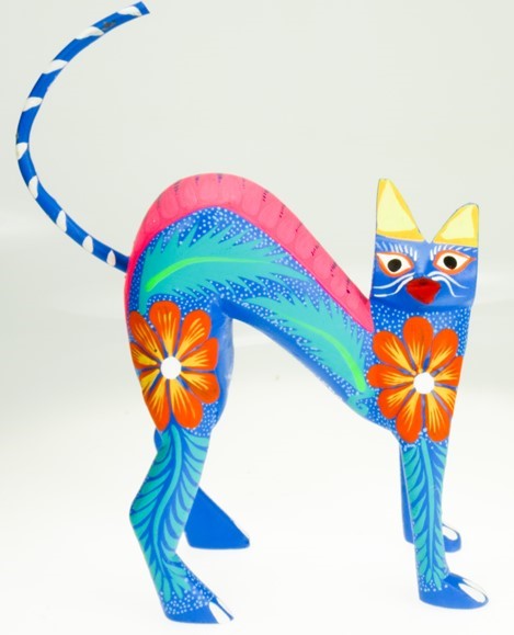 Cat arching - Oaxacan Wood Carving  |  EarthView